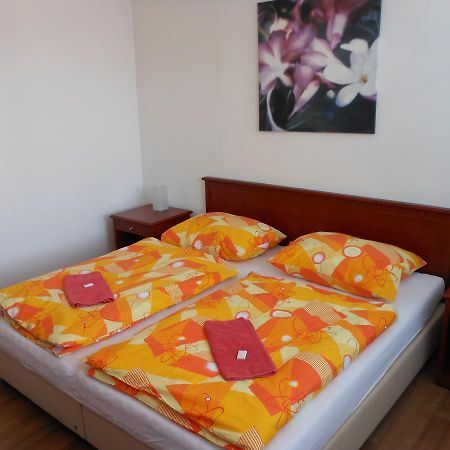Koleje Ujep Hostel Usti nad Labem Bagian luar foto