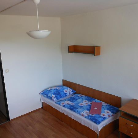 Koleje Ujep Hostel Usti nad Labem Bagian luar foto