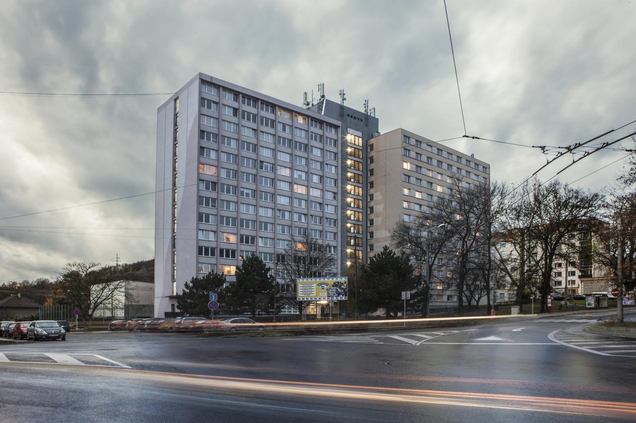Koleje Ujep Hostel Usti nad Labem Bagian luar foto